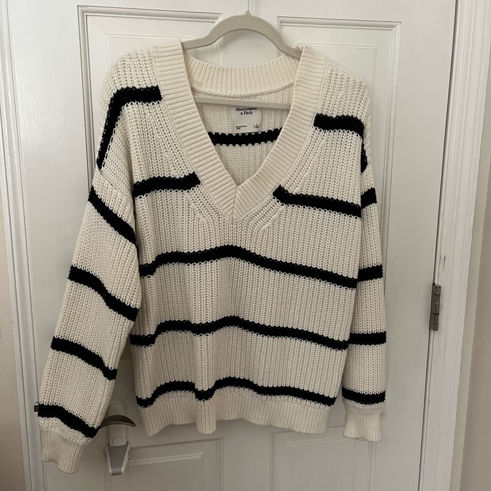 Abercrombie and Fitch knit v-neck sweater